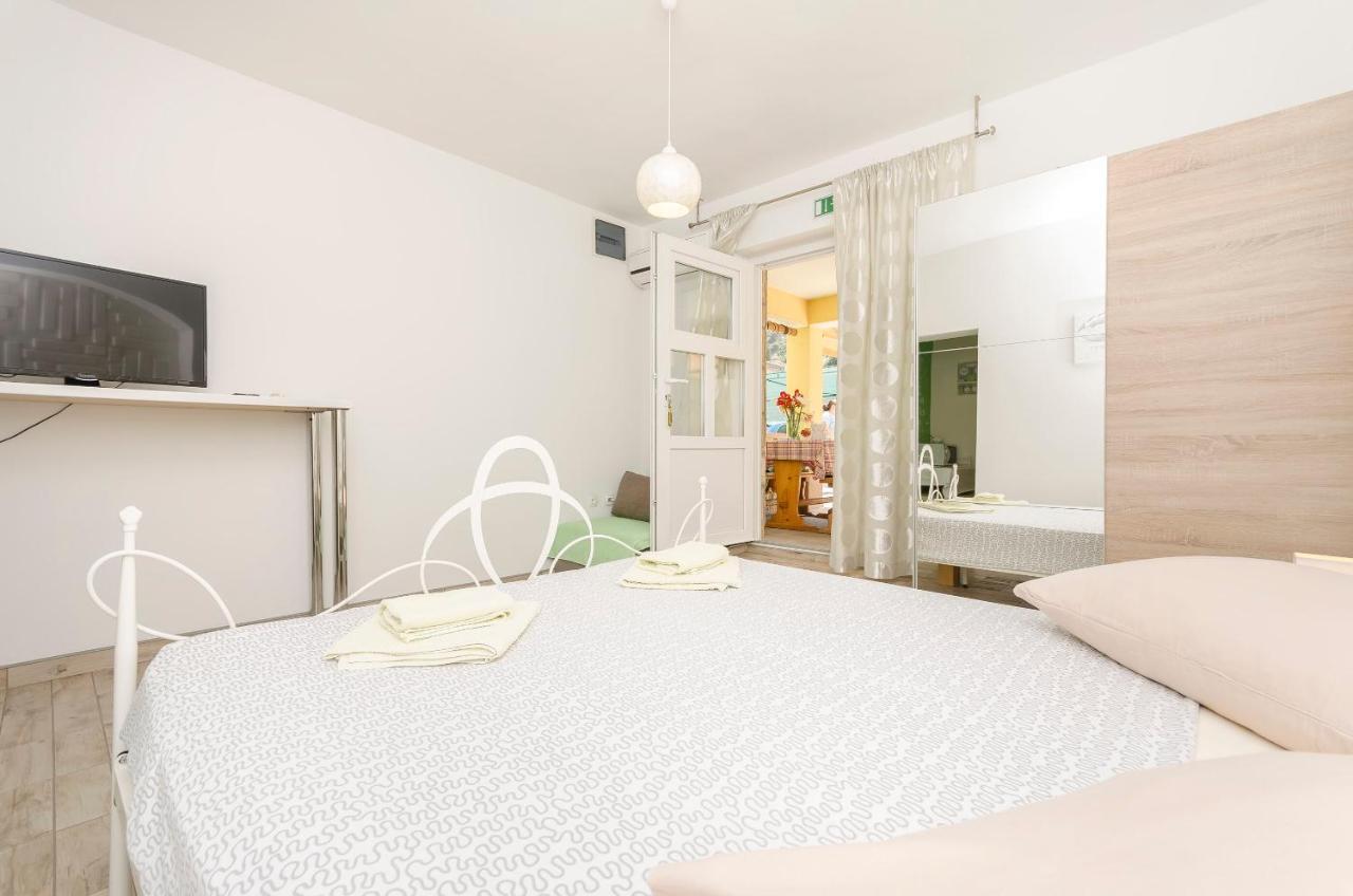 Apartments And Room Take It Easy Tribalj Buitenkant foto